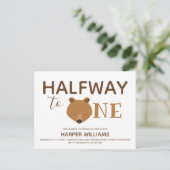 ベアーシックスカ月ベビーハーフ誕生日 インビテーションポストカード (スタンド正面)