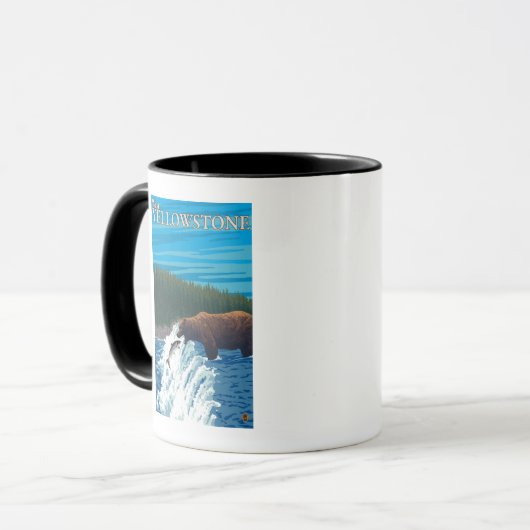 ベア魚釣りインリバー – ウェストイエローストーン、MT マグカップ (正面左)