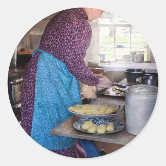 ベイカー – 夕食の準備 ラウンドシール (正面)