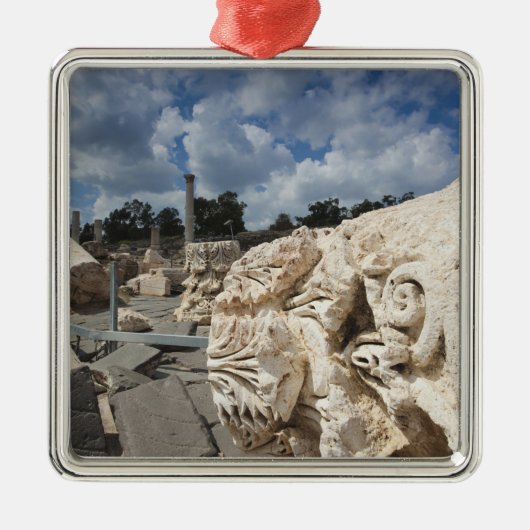 ベイトシェアン国立公園、ローマ時代の遺跡 メタルオーナメント (正面)