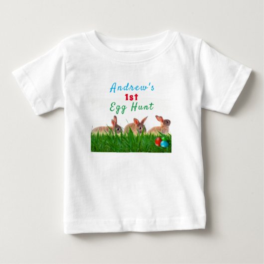 ベイビーの初めてのイースターエッグハント ベビーTシャツ (正面)