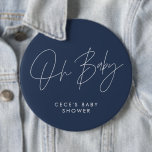 ベイビーシャワモダンーミニマルスクリプトNavy Blue 缶バッジ<br><div class="desc">赤ちゃんシャワモダンースクリプトネイビー青と白のエレガントパーティー装飾ボタンのデザイン。理想的なコンテンポラリー赤んミニマル坊シャワーパーティーデザイン。</div>