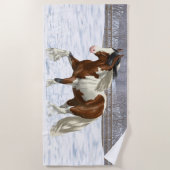 ベイピントジプシー荷車を引くヴァンナーホース雪 ビーチタオル (正面)