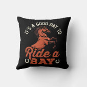 ベイホースライダーに乗るのはいい日だ クッション (裏面)
