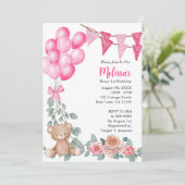 ベイリーファースト誕生日ピンクバルーン招待状 招待状 (スタンド正面)