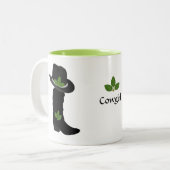 ベイリーフ、女性のカーボーイブラックハット&ブーツ ツートーンマグカップ (正面左)