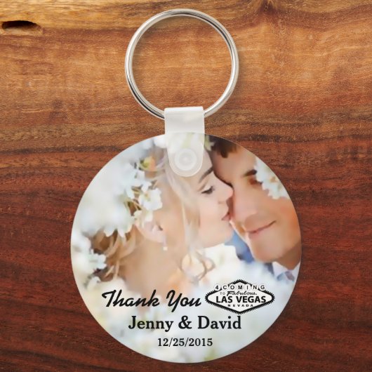 ベガス結婚のキーパーソナライズされたリング結婚式の引き出物 キーホルダー (正面)