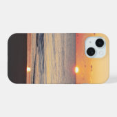 ベサニー・ビーチの日の出 II iPhone 15ケース (裏面横)