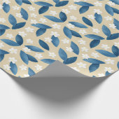ベジ離れューの背景に青い花と白い花 ラッピングペーパー (角)