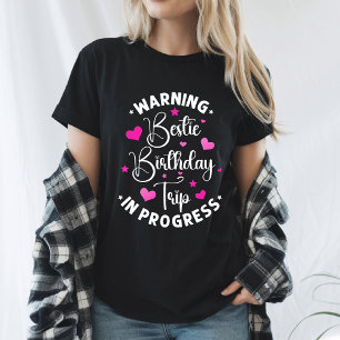 ベスティー誕生日旅行進行中の友人ハート Tシャツ