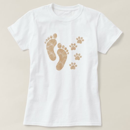 ベストフレンドの犬の足跡と人間の足跡 Tシャツ (デザイン正面)