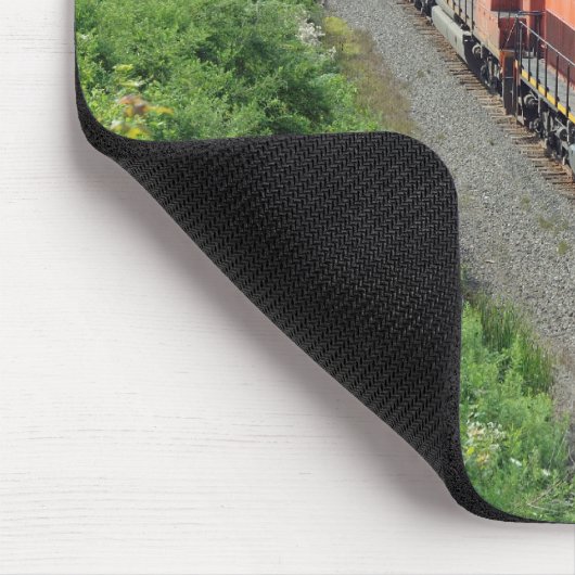 ベッセマーとエリー湖#910が南行きのトラを先導 マウスパッド (コーナー)