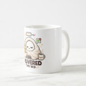 ベッドお届けもの – 楽しい 怠惰 コーヒーマグカップ (正面右)