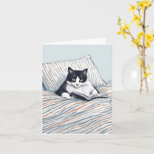 ベッドで本を読む猫 カード