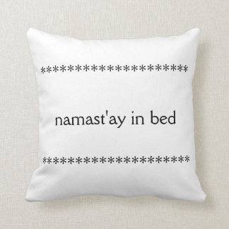 ベッド枕のNamast'ay クッション