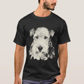 ベッドlingtonテリアの墨絵のクローズアップ tシャツ