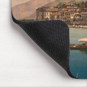 ベッラージョIの湖Como、ロンバルディア、イタリア マウスパッド (コーナー)