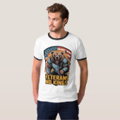 ベテランズ・ノー・キングス グラフィックベア Tシャツ (正面フル)