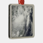 ベトナムに接近する熱帯性嵐コンソン メタルオーナメント (右)