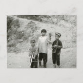 ベトナムの少年たち狩りとクロスボウ ポストカード (正面)