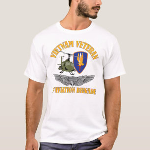 ベトナムの獣医の飛行士の翼 Tシャツ