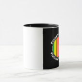 ベトナムの退役軍人のコーヒー・マグのコップの誇り高い妻 マグカップ (中央)