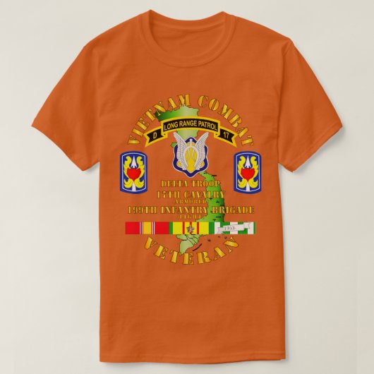 ベトナム戦闘退役軍人w D部隊17th Cav 199th In Tシャツ (デザイン正面)
