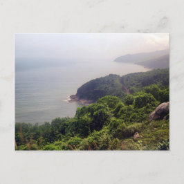 ベトナム沿岸の山景色 ポストカード