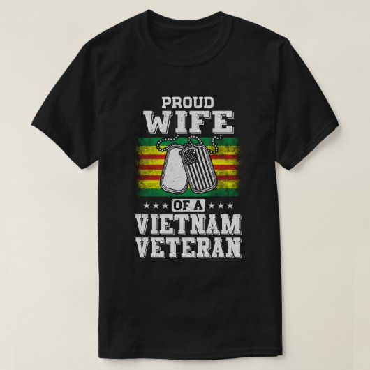 ベトナム誇りを持った退役軍人夫の妻 Tシャツ (デザイン正面)