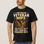 ベトナム退役軍人妻いくつかの人々は彼らの会わない Tシャツ (正面)