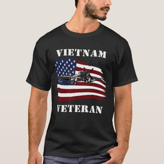 ベトナム退役軍人A-1スカイレイダー米国国旗 Tシャツ (正面)
