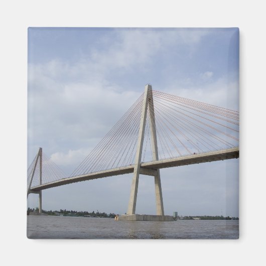 ベトナム、ホーチミン市別名サイゴン)。デルタ マグネット (正面)