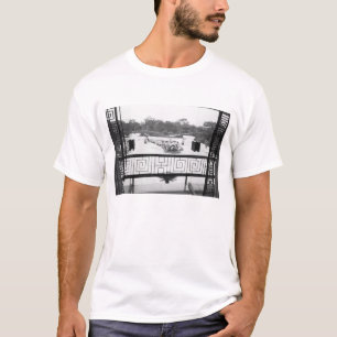 ベトナム ホーチミン市 サイゴン シコルスキー UH-1 Tシャツ