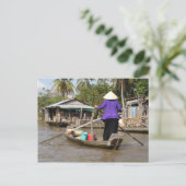 ベトナム・メコン・デルタでボートを漕ぐ ポストカード (スタンド正面)