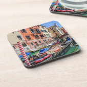 ベニス伝統的のゴンドラ コースター (左側)