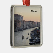ベニス、イタリアのオーナメント メタルオーナメント (右)