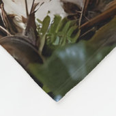 ベニテングタケの森の植物画 フリースブランケット (角)