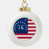 ベニントンの旗:アメリカの76の戦闘旗 セラミックボールオーナメント (正面)