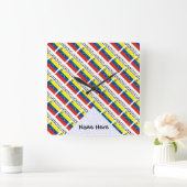 ベネズエラとベネズエラの国旗にあなたの名前が並べられた スクエア壁時計 (ホーム)