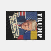ベネズエラの大統領代行トランプ フリースブランケット (正面(横))