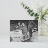 ベビクトリアンー風変わりマ乗用車 ポストカード (スタンド正面)