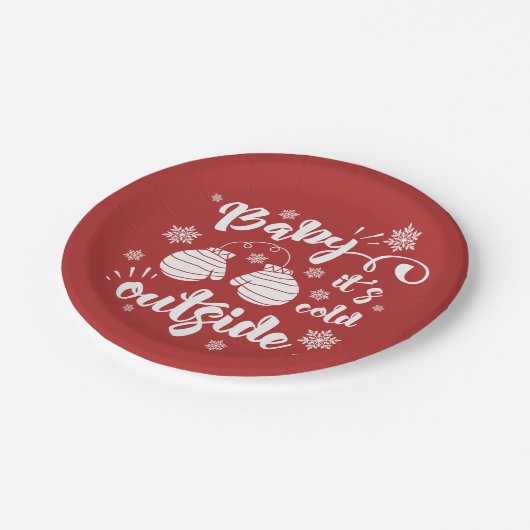 ベビーかわいいミトンの冬の外で寒さ ペーパープレート (アングル)