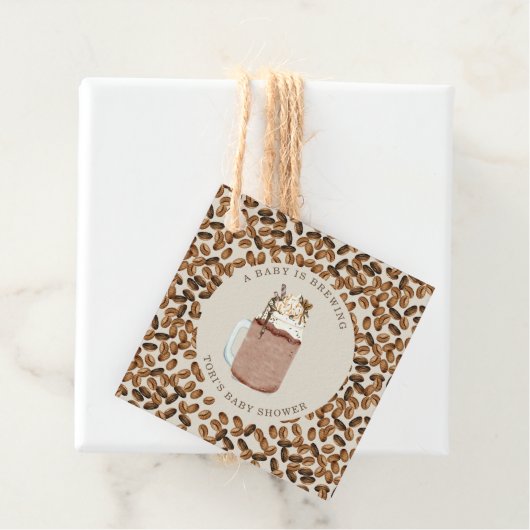 ベビーがアイスコーヒーの赤ちゃんシャワーの好意を醸造している フェイバータグ (インサイチュ)