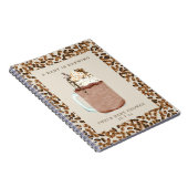 ベビーがアイスコーヒーベビーシャワーゲストを醸造している ノートブック (右側)