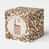 ベビーがアイスコーヒー豆のベビーシャワーを醸造している フェイバーボックス (正面サイド)