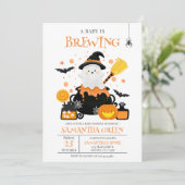 ベビーがオレンジ色のハロウィーンの赤ちゃんシャワーを醸造している 招待状 (スタンド正面)