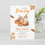 ベビーがカボチャのスパイスボトルベビーシャワーを醸造している 招待状 (スタンド正面)