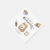 ベビーがコーヒーカップの赤ちゃんシャワーを醸造している スタンダードカクテルナプキン (角)