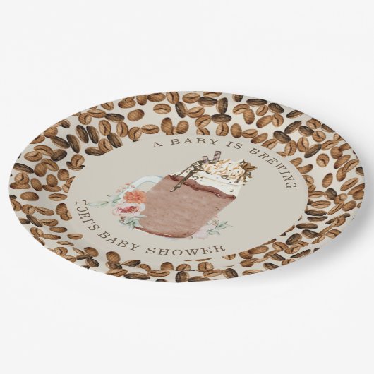 ベビーがコーヒーフローラのベビーシャワーを醸造している ペーパープレート (アングル)