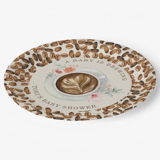 ベビーがコーヒーフローラのベビーシャワーを醸造している ペーパープレート (アングル)